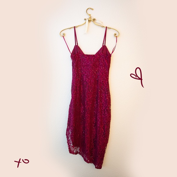 GUESS - Pema Sequin Dress - Love Bite Berry Color - BRAND NEW - Never Worn - Picture 4 of 11